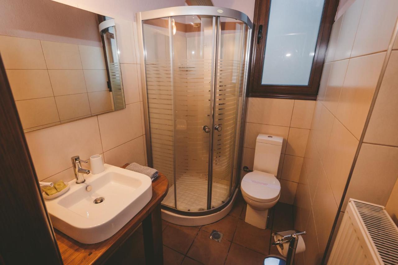 Thea Mainalou Hotel Vitina Eksteriør billede