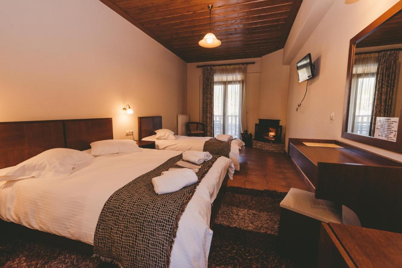 Thea Mainalou Hotel Vitina Eksteriør billede